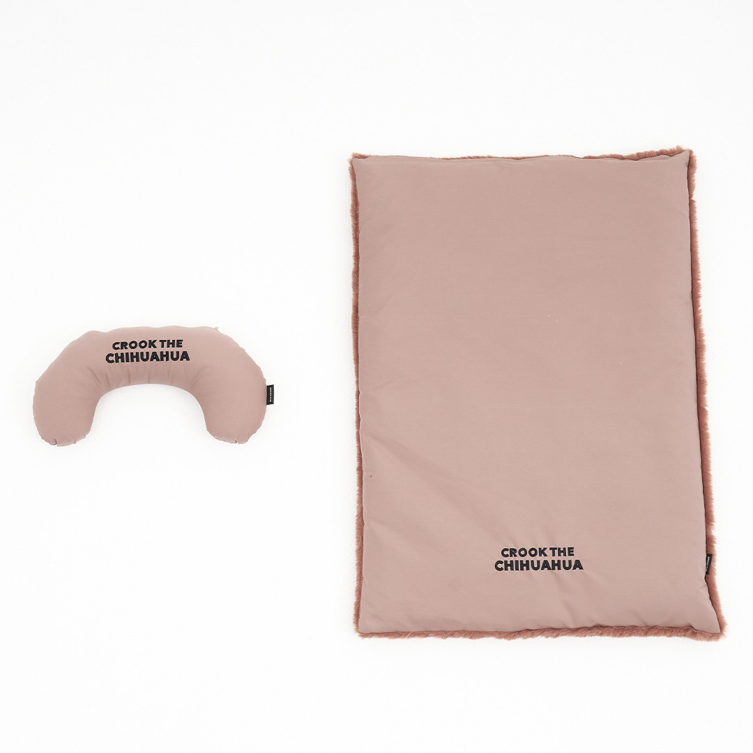 패디드 퍼 블랭킷 (Padded Fur Blanket) + 패디드 마이크로화이버 필로우 (Padded Microfiber Pillow) (~9/20 set 15% discount)